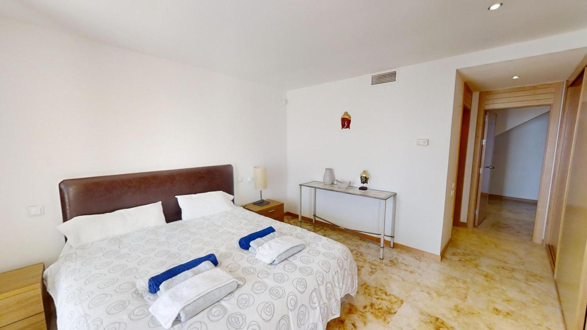 Fine Duplex Apartment With Stunning Sea Views Marbella Buitenkant foto