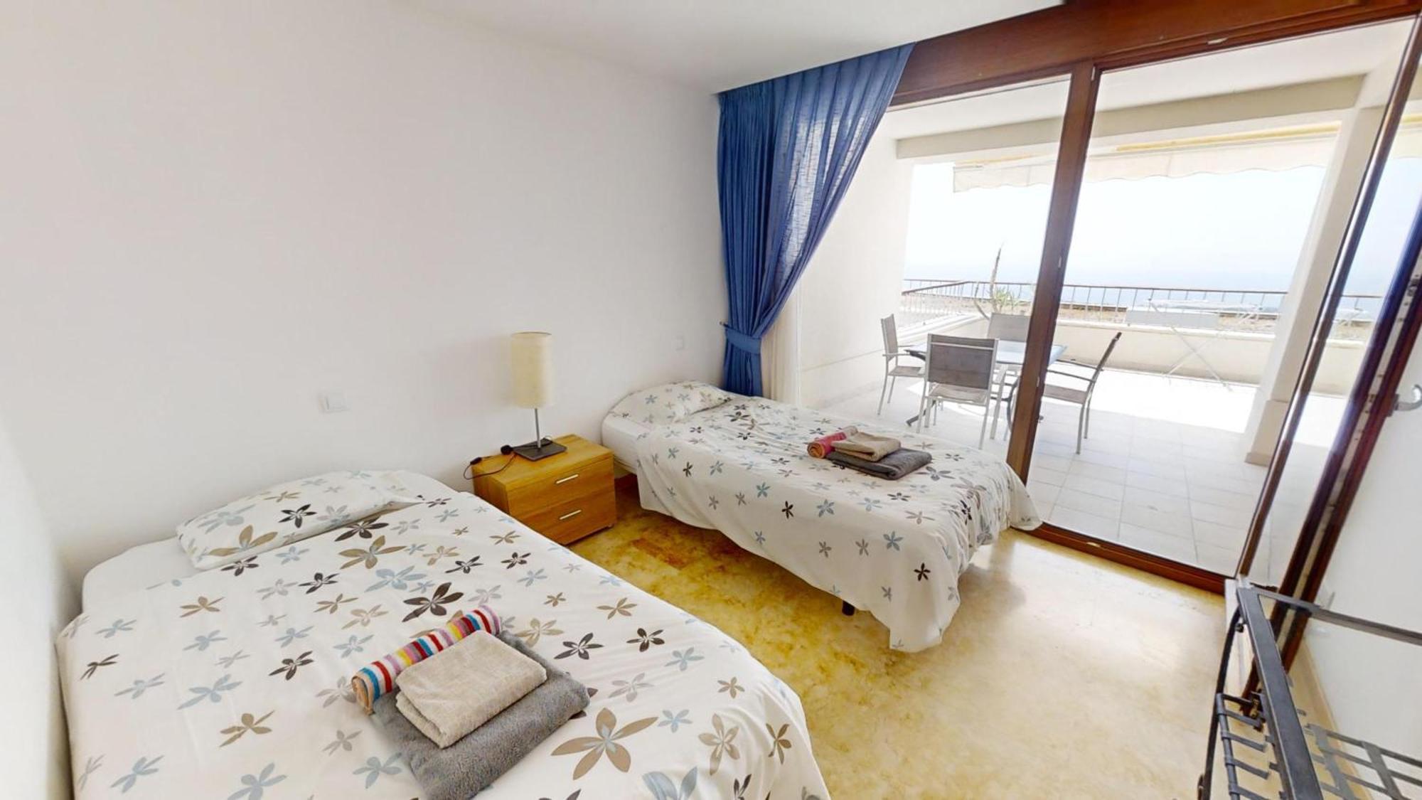 Fine Duplex Apartment With Stunning Sea Views Marbella Buitenkant foto